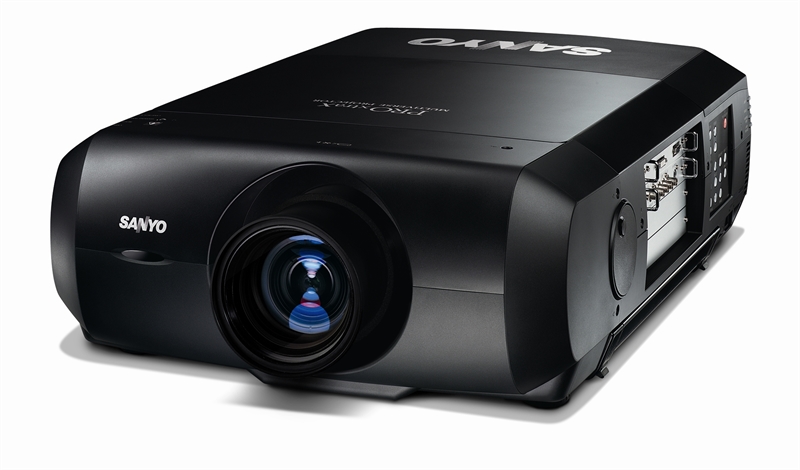 Sanyo - PLC-XF 47 (15.000  Lumens) XGA